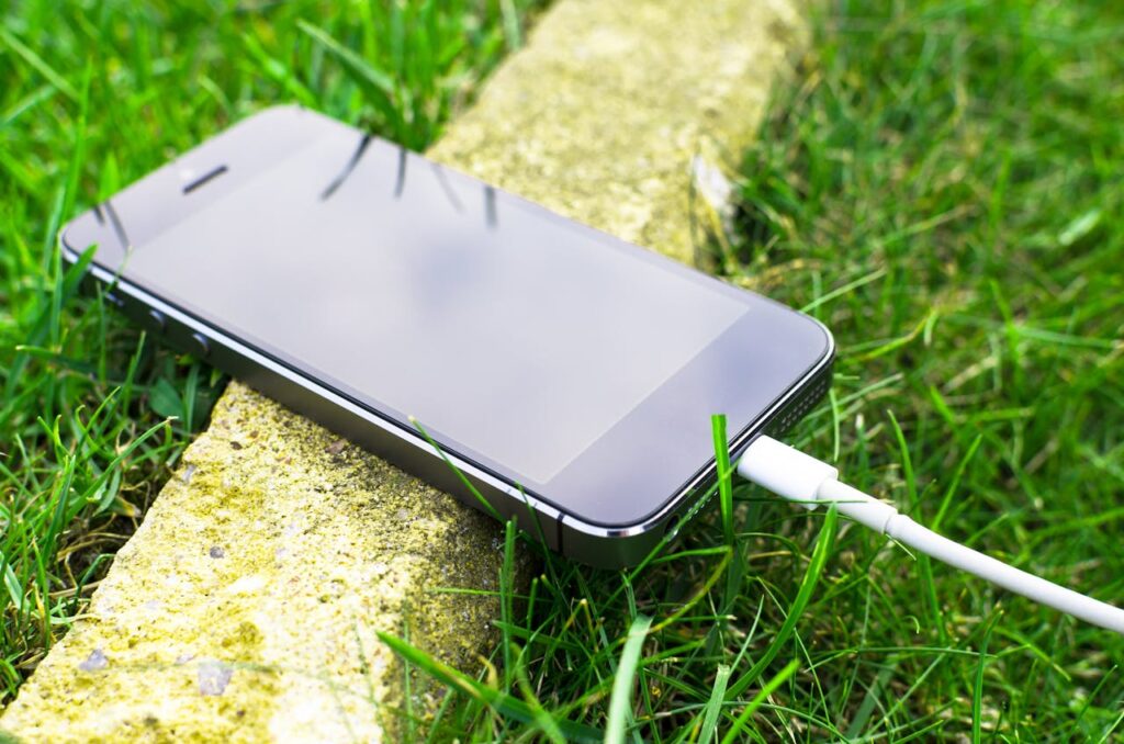 Tips Memilih Charger iPhone