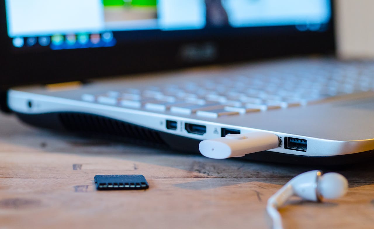 Rekomendasi Merk Flashdisk yang Bagus